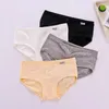 Kvinnors trosor 3st/Set Women Solid Color Underwear Högkvalitativ modal Bekväm Mid-midja Borta Border Kvinnliga underkläder