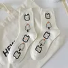 Kadın SOCKS 2024 Kawaii Karikatür Graffiti İlkbahar Yaz Japon tarzı sevimli çiçekler orta tüp ince kızlar