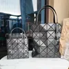 Designerbeutel für Frauen Freigabeverkauf Geometrische Originallebensdauerfabriknetz 2024 Tragbarer neuer Diamond Limited Bag Mini Mode Square Box Tote Womens