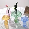 Vase de fleurs en verre de champign
