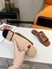 Womens Summer Slipper Slides Ladies Slippers Brand Designer Shoes Sandaler Flat Heel Fashion Versatile Leather Casual Comfort Flip Flop Size 35-45 med Box Dust Bag