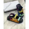 Kurt Geiger Sandalet Platformu Terlik Kadınlar Gökkuşağı Yaz Plajı Sandal Tasarımcı Slaytlar Düz Ayakkabılar Kartal Kafa Elmas Kanca Döngüsü 82