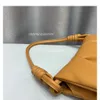2024 Antique Puffer End Underarm Loev Spicy Bag New Spain Pleated Shoulder Cloud Bags Medium Rope Paseo High Purse Baguette Quality Handbag BWRJ