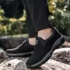 Casual Shoes Mens Sneakers för att gå Running Gym Sport Lätt andas Mesh -tränare snör upp bekväma fyra säsonger