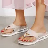 Flops 2021 Summer Women Slippers Fashion Nouvelle lumière douce confortable Flip Flip Flip Couple Color Color Slip on Lady Wedge Slippers