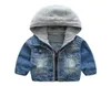 2018 Kids Denim Jacket pojkar jeanrock kläd mode kausal flickor cardigan barn ytterkläder cowboy småbarn huva 210 år y1897449648