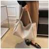 Duffel Taschen Frauen Tasche Tasche Mode -Unterarm -Beutel große Kapazität weiche PU Leder Schulter Retro Crossbody Freizeit tragbarer Eimer