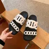 14% korting op designer schoenen Dikke bodem varkens neusketting slippers voor dames open met opening teen strandschoenen slipper