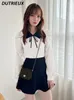 レディースブラウス2024年春の日本語スタイルの甘いコントラスト色短いトップボウタイドールカラーオールマッチングブラウスパフスリーブシャツ