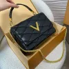 2024 Chain Bag Women Designer Bag Luxurious Lambskin Crossboyd quiltat mönster axel topphandtag handväska klaff twist lås handväska spegel kvalitet mode väskor