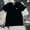 Frauen-T-Shirt-Designer-T-Shirts Damenmode dreidimensionale Buchstaben Stickerei Grafik-T-Shirt Rundhalsausschnitt lose Kurzarm-Shirt Tops zweifarbig