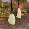 Hanger Kettingen Imitatie Xinjiang Tian Jade Kiezelsteen Met Leer Ruwe Steen Natuurlijke Afghanistan Blauwachtig Witte Ketting Penda