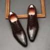 Zapatos de vestir hechos a mano para hombre, zapatos de cuero genuino de lujo, moda 2024, nuevo estilo, zapatos Brogues de tendencia británica, zapatos de negocios para boda para hombre