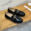 Luxuriöse Damen-Designer-Kleiderschuhe, runde Zehen, flache Slipper, glänzendes Kalbsleder, Metallkette, weinrote Plattformen, Oxford-Pantoletten, Slip-on-Ballerinas, schwarze Sandalen