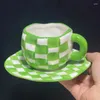 Mugs Handmålade checkerboard kaffekopp och underglasyr keramisk personlig tepå