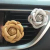 High-end carro aromaterapia ar condicionado clipe saída de ar do carro perfume coreano camélia colônia perfume de carro feminino
