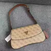 Moda luksusowa modowa pakiet cross sklep bezpłatny Crossbody Bag damski new europejski i amerykański stały trend kolorystyczny stary kwiat zakrzywiony druk retro pachy pachy