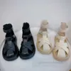 Sandalias de gladiador de tejido hueco para niños, zapatos de princesa de playa antideslizantes con fondo suave para niñas de verano, sandalias romanas de moda para niñas Z7455