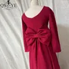 Robes de fête Qsyye rouge bal une ligne carrée manches longues robe de soirée extensible