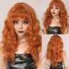 Perruques Ginger Curly Wigs synthétiques pour les femmes Long Wigs orange avec une frange Coiffure résistante à la chaleur Cosplay Wig Hair