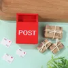 1set 1:12 Dollhouse Mini Letter Box Mailbox med Mail Sack Vykort Modellmöbler Tillbehör för Doll House Garden Decor Toys Toys