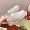 40% KORTING Designer schoenen G Spring Dikke zool Verhoogde Biscuit Sport Echt leer Ronde kop Kleine witte schoenen Dames