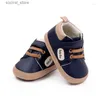 Första vandrare First Walkers Born Baby Shoes Boy Girl Ic Leather Rubber Sole Anti-Slip Toddler Spädbarn L240402