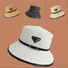 Fishermans P Bucket Caps Chapéu De Palha Designer Bordado Escavado Rua Letra Estética Seaside Fibra Lazer Verão Aniversário Praia Chapéu Mulheres PJ088 F23