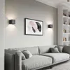 Illuminez votre espace extérieur avec les appliques murales extérieures Mille Lucciole 20 W – Luminaires extérieurs en aluminium étanches IP65 pour une lueur chaude de 3 000 K.