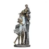 Figurine decorative Vacanza Famiglia Scultura Fatta a mano in resina Genitori Statua Figlia Regalo Compleanno Figlio Ornamento Artigianato Arredamento della camera Matrimonio