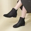 Sandales d'été chaussures pour femmes maille creuse pressée bottines respirant noir 3CM grande taille 35-43