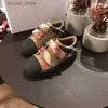 Primeiros caminhantes 2023 designer garoto run sapato xadrez bebê menina tênis treinadores crianças escola ginásio tênis menino preto sapatos de couro treinador de futebol adolescente crianças l240402