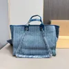 CC Beach Bag Luxury Designer Women s/s högkvalitativ moderosa blå denim handväska shoppingväska damer axelväska handväska plånbok