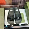 Pantofole firmate Sandali classici da donna per uomo Nuovi scivoli in gomma Estate di lusso Infradito da spiaggia di alta qualità Pantofola piatta a righe moda Taglia 35-46