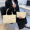 2024 Fashion Large Capacity Woven Handbags purses Leather Shopper Tote Bag Luxury Designer Beach bolso handtasche damen 240328