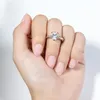 Clásico 925 Plata de Ley 20ct Pera Solitario Anillo Mujeres Anillos de Compromiso de Boda Joyería Amante Regalos 240402