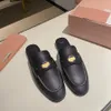 Volina di alta qualità in vera pelle comoda muli di punta rotonda pannelli piatti sandalo slip on scarponi di design di lusso per le calzature di fabbrica femminile