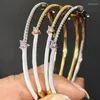 Bangle 60mm Bangles com pedra de coração rosa zircônia cúbica e esmalte branco de ouro banhado a platina para mulheres moda jóias