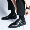 Sapatos casuais moda clássico couro para homens deslizamento em dedo apontado oxford fivela dupla mocassins 2024 vestido de negócios masculino
