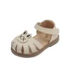 Claladoudou baby sandalen gesloten teen zachte zomerschoenen voor peutermeisjes kleine prinses jurk baby Walkers 240329