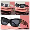 Miu voor dames Designer Ovale Bril UV400 Property Squared Zonnebril Metalen Poten Miu Letter Design SMU09WS SMU11WS Kleine Brillen Lunette