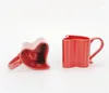 Tasses romantiques de tasse en céramique en forme de cœur rouge café café