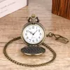 Old Antique Bronze Francfort Castle Allemagne Superbe Bâtiment fabriqué à la main Quartz Pocket Watch Souvenir Collier Callier Callier Callier