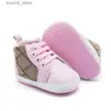 Primi camminatori 0-1 anni designer per bambini Primi camminatori Neonati maschi Ragazze Scarpe da bambino Culla Fondo morbido Sneakers con lacci L240402