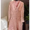 Casual Kleider Luxus Vintage Damen Spitze Temperament V-ausschnitt Einreiher Frauen Herbst Einfache Party Rosa Stickerei Mini Kleid