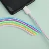 Colorido Laser Spiral USB CABO CABO DE CABO DE CABO DE CABO INOBRAÇÃO 140cm WIRLER para iPhone Samsung Mi Data Cable Sleeve Universal