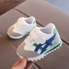 Babyschoenen Jaar Oude Baby Zachte Bodem Peuter Schoenen Kinderen Gestreepte Casual Sneakers Antislip Slijtage Loopschoenen L240402