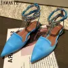 Lägenheter Pointy Toe Satin Flats Crystal Strap Flat Heel Slingbacks Designer Shoes Women Summer Dress Sandaler Olika färger