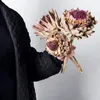 장식용 꽃 고급 천연 말린 아프리카 Protea Cynaroides 웨딩 테이블 중심 장식 장식 농가 홈룸 장식 선물