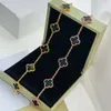 Oro 18 carati Moda classica 4/Quattro foglie di trifoglio Braccialetti con ciondoli Bracciale Catena di agata per le donne Ragazza Matrimonio Festa della mamma Gioielli Regalo delle donne di altissima qualità